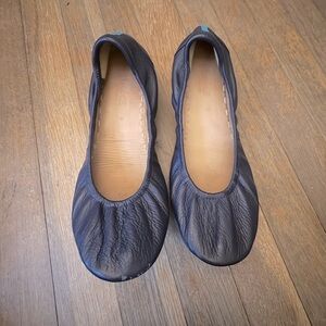 Women’s Tieks by Gavrieli Navy Blue size 9 good condition